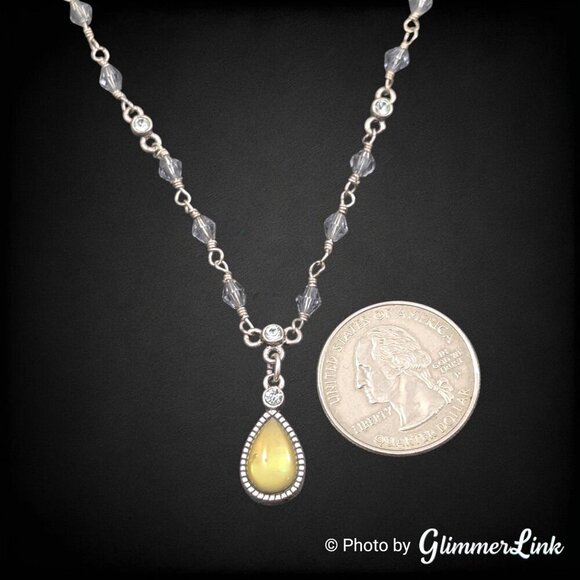 1928 Co Opalescent Green Yellow Teardrop Y-Drop Silver Tone Pendant Necklace - Picture 8 of 11